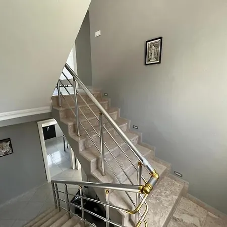 Vilă 8 Sleeps, With Private Pool In - Awz 330 *